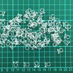 送料無料　ノンホールピアス　樹脂　クリア　100個カン付き　お椀型台座付き　イヤリング　アクセサリーパーツ　AP1097 7枚目の画像