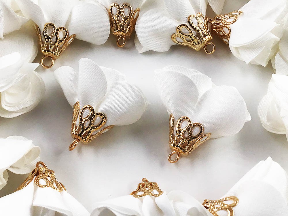 【1278】レジンモチーフとタッセルのピアス 1278】レジンモチーフとタッセルのピアス