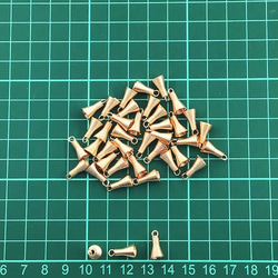 送料無料　ビーズキャップ等に　ゴールド　KC金　カン付き　スペーサー　コイル　貫通　キャップ　アクセサリー　AP1181 6枚目の画像