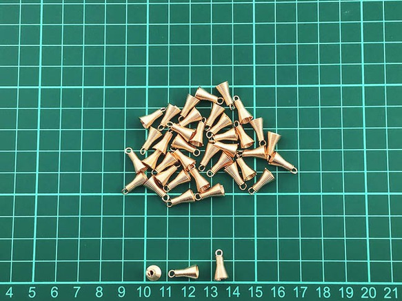送料無料　ビーズキャップ等に　ゴールド　KC金　カン付き　スペーサー　コイル　貫通　キャップ　アクセサリー　AP1181 6枚目の画像