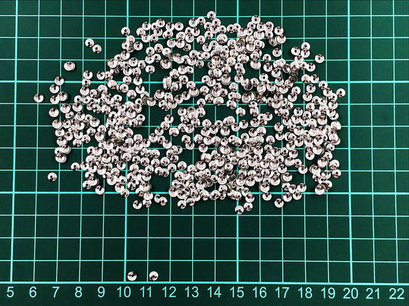 送料無料　ビーズキャップ　4mm　シルバー　1000個　座金　花座　スペーサー　キャップ　アクセサリー 金具AP1268 6枚目の画像