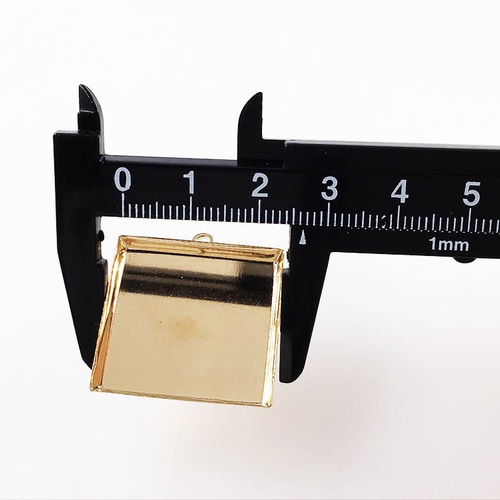 送料無料 ミール皿 25mm スクエア カン付き ゴールド KC金 20枚