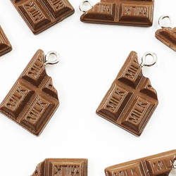 送料無料 チャーム チョコ 食べかけの板チョコ 10個 22x13