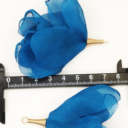 送料無料　タッセルパーツ　フラワー　炙り花びら　ブルー　10個　タッセル　フラワータッセル　チャーム　花　AP1490 3枚目の画像