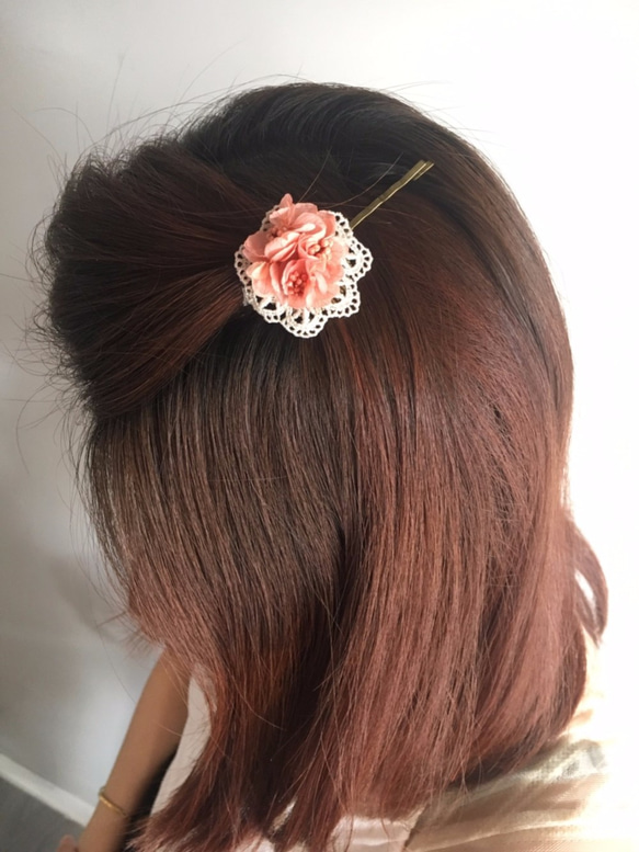 [古典]蕾絲髮飾-柏葉繡球花HairclipPreserved Flowers 保鮮花/不凋花/髮夾/米香花 第4張的照片
