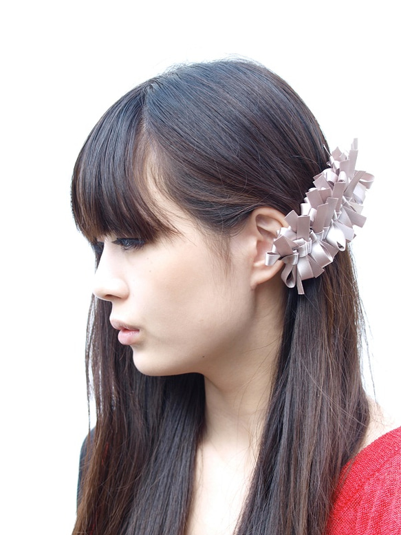 milk vetch barrette 1枚目の画像