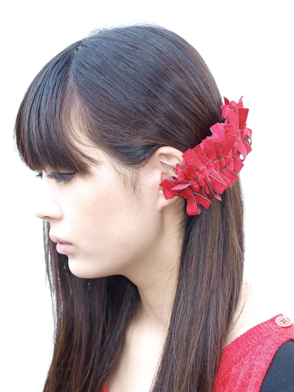 milk vetch barrette -velvet-　 1枚目の画像