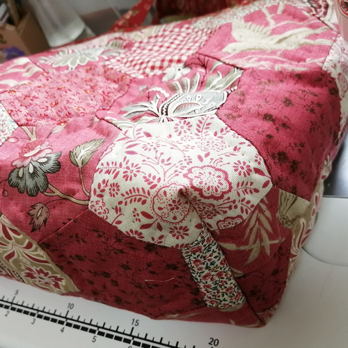 トートバッグ☆ハンドメイド☆ヘキサゴン☆パッチワーク☆えんじ色