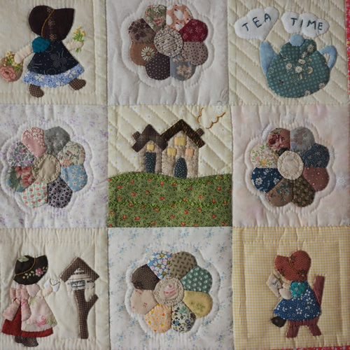 すーちゃん&ドレスデンのアップリケキルト タペストリー・壁掛け