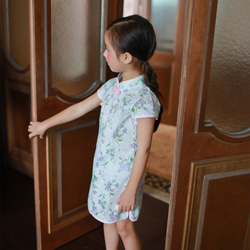 小さな紫色のドレス（2歳〜5歳） 4枚目の画像