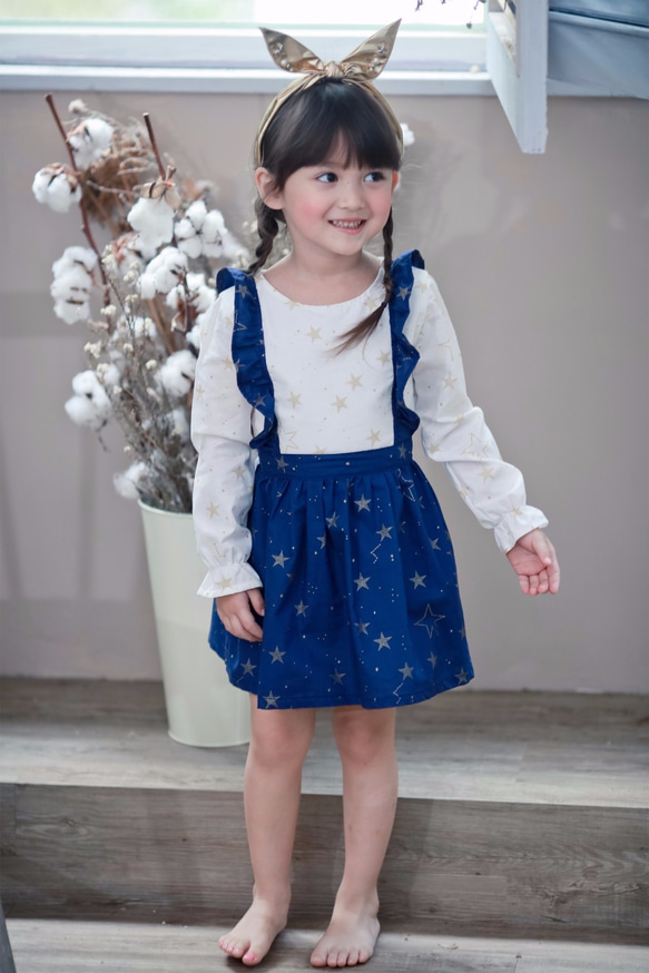6歳の若手女優の蓮の葉のドレス（130センチメートル）〜7歳（140