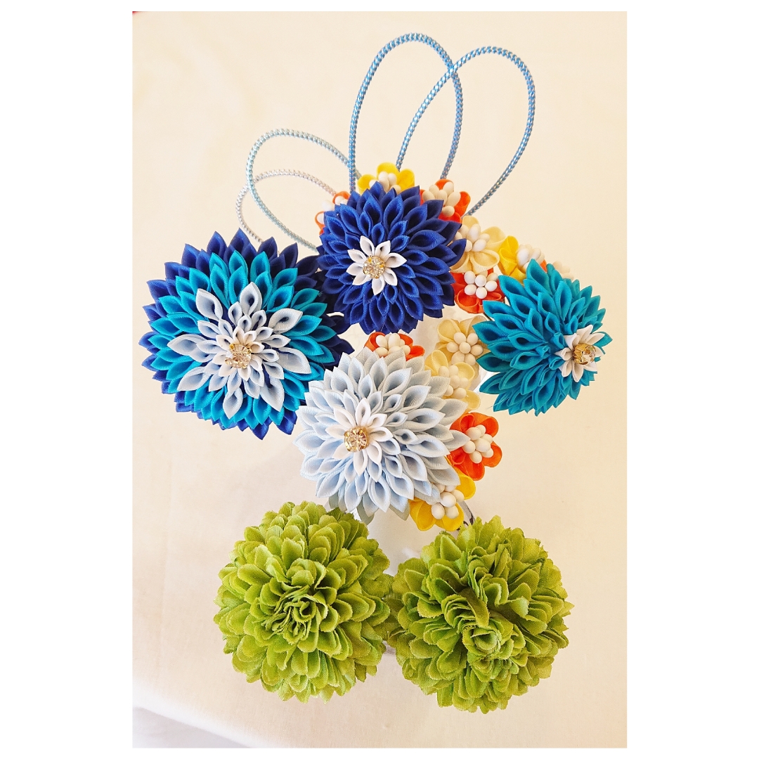 成人式、卒業式『青色系パステルカラー大輪ダリアの髪飾りセット』　つまみ細工髪飾り　七五三、結婚式、お呼ばれなどのシーンに