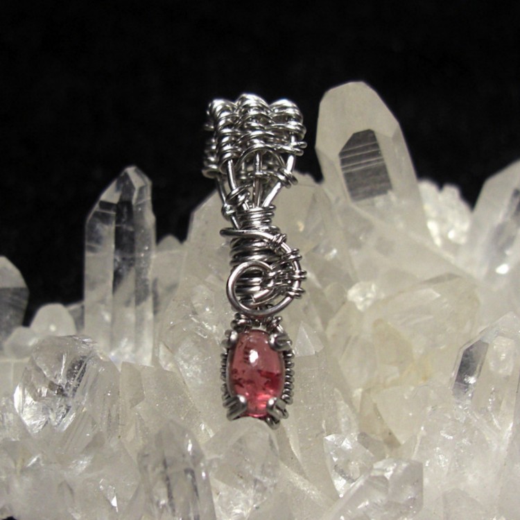 ピンクトルマリンのワイヤーペンダント