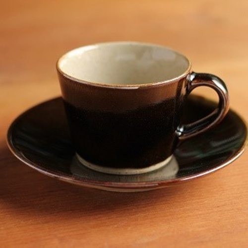 シンプルで使いやすい 益子焼コーヒーカップ＆ソーサーセット（こげ茶