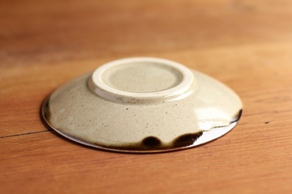 シンプルで使いやすい　益子焼コーヒーカップ＆ソーサーセット（こげ茶） 5枚目の画像