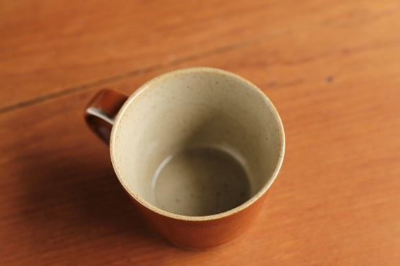 シンプルで使いやすい　益子焼コーヒーカップ＆ソーサーセット（茶） 2枚目の画像