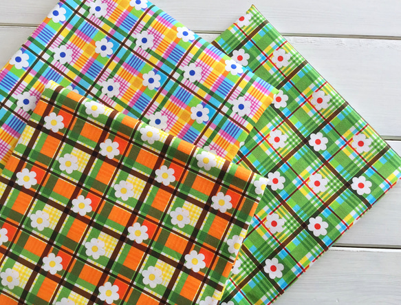 予約販売】#62タータンチェックと花 /生地 花柄 チェック 生地 257