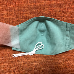 優しい緑色 Lサイズ リネン マスク ノーズワイヤー入り 不織布を入れるポケットがあります 保冷剤でもOK 緑 2枚目の画像