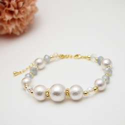 White cotton  pearl bracelet *Blue glass* 3枚目の画像