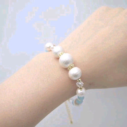 White cotton  pearl bracelet *Ocean blue glass* 3枚目の画像