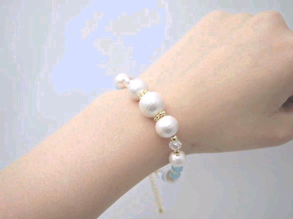 White cotton  pearl bracelet *Ocean blue glass* 3枚目の画像