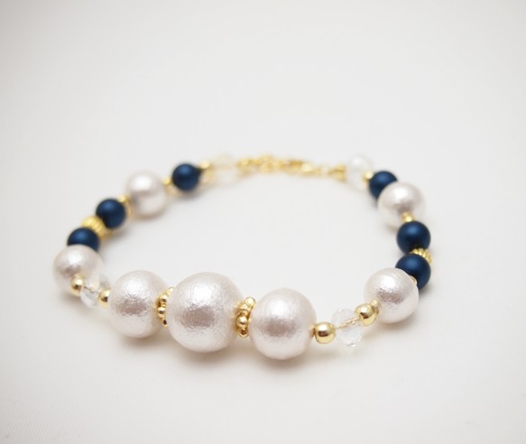 White cotton pearl bracelet *Royal blue* 第1張的照片