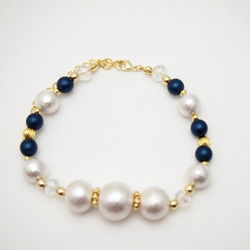 White cotton pearl bracelet *Royal blue* 第3張的照片