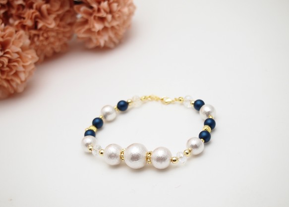 White cotton pearl bracelet *Royal blue* 第4張的照片