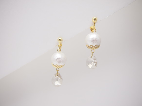 Crystal silver & White cotton pearl *earring* 1枚目の画像