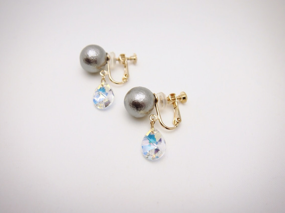 ＊送料無料＊Crystal aurora & gray cotton pearl *earring* 1枚目の画像