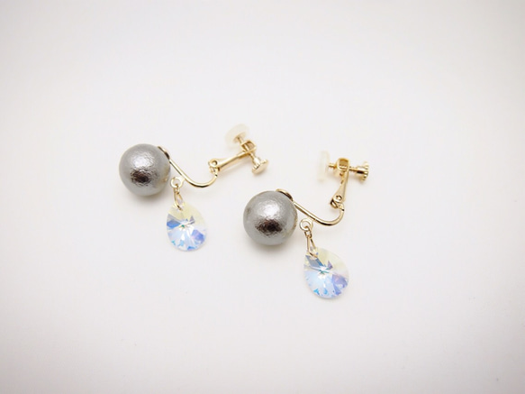 ＊送料無料＊Crystal aurora & gray cotton pearl *earring* 2枚目の画像