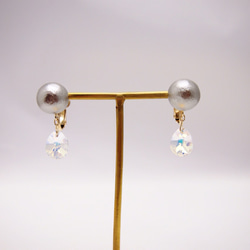＊送料無料＊Crystal aurora & gray cotton pearl *earring* 3枚目の画像