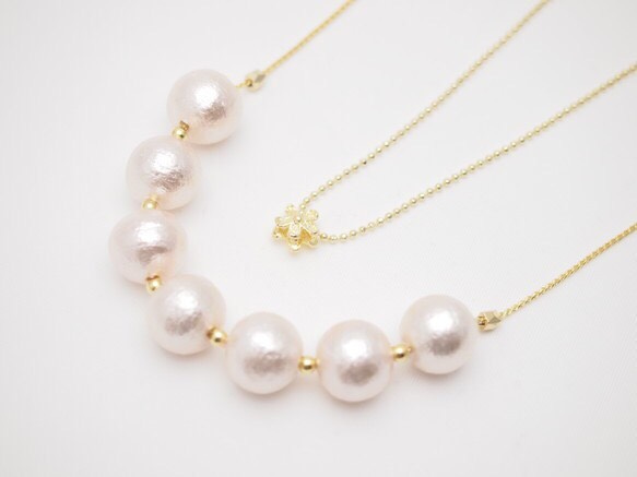 Flower & Pink white cotton pearl necklace 第1張的照片