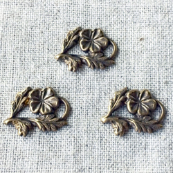 Floral Openwork Connectors 約16mm×13mm [FIN-002]＊3個＊ 3枚目の画像