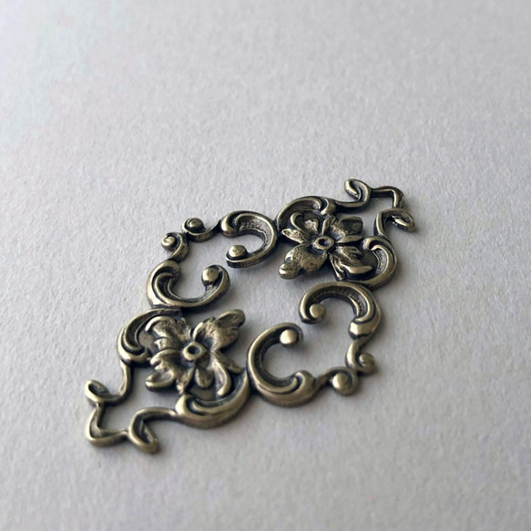 Floral Filigree 約36mm×23mm [FIN-033]＊1個＊ 5枚目の画像