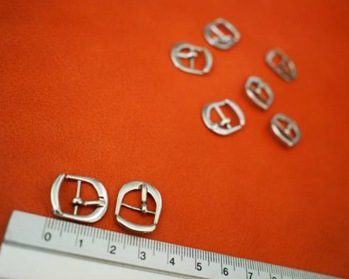 BM10S☆かわいい丸型ミニバックル 高級シルバー色 /幅15mm内11㎜ 10個  