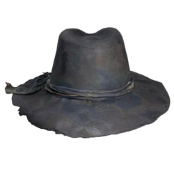 【三角帽】燒焦炭狀深灰色中折帽 第7張的照片