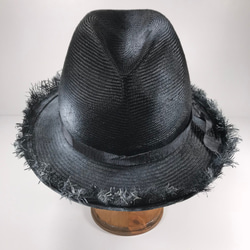 【三角帽】黑色Sisole裂帽 第3張的照片