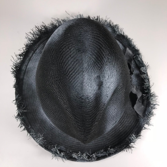 【三角帽】黑色Sisole裂帽 第6張的照片