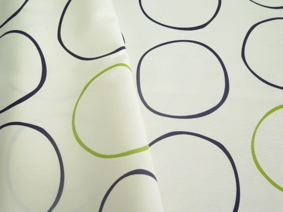 丸 円形 幅154×100 生地 布 ホワイト サークル 1枚目の画像