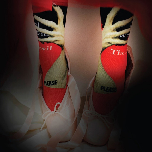 LIFEBEAT x WU JIU PLEASE幽冥賣襪人聯名印花運動襪 第2張的照片