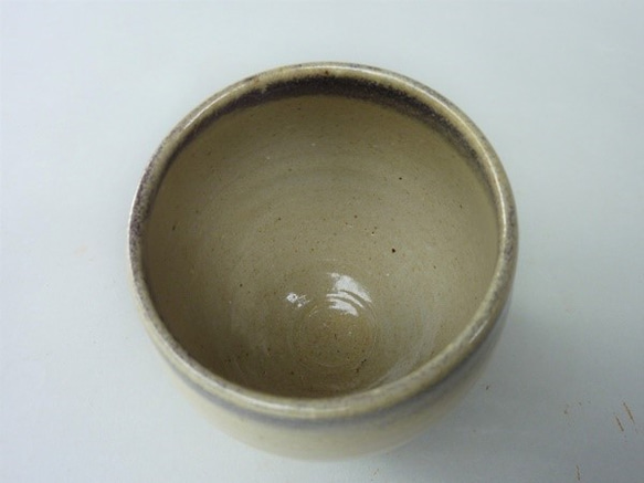 乳白釉のカップ 4枚目の画像