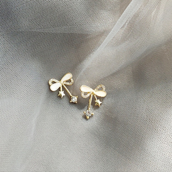 耳環 可愛金色水晶絲帶水鑽無孔耳環樹脂【耳環】 第4張的照片