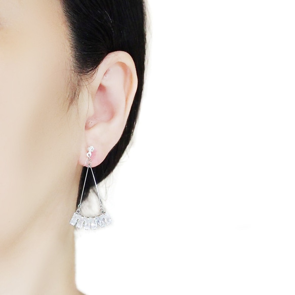 水晶耳環/流行的時尚無孔耳環/搖擺可愛的流蘇銀耳環/無痛樹脂耳環 第2張的照片