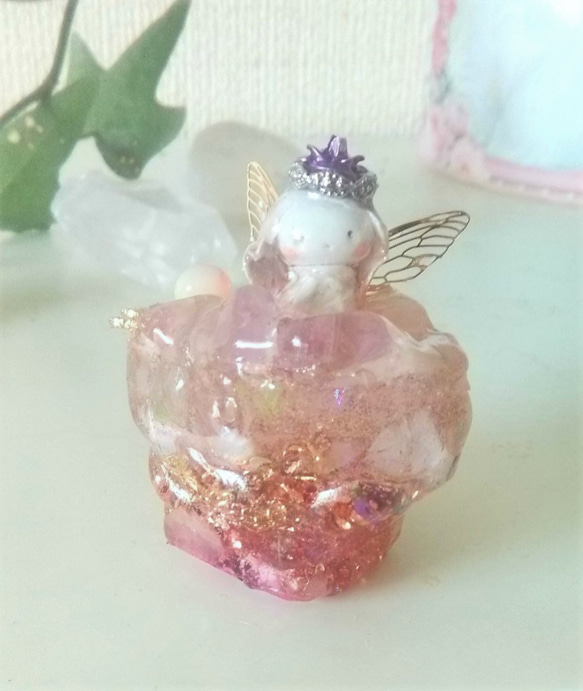 薔薇のオルゴナイト〜妖精の女王様 1枚目の画像