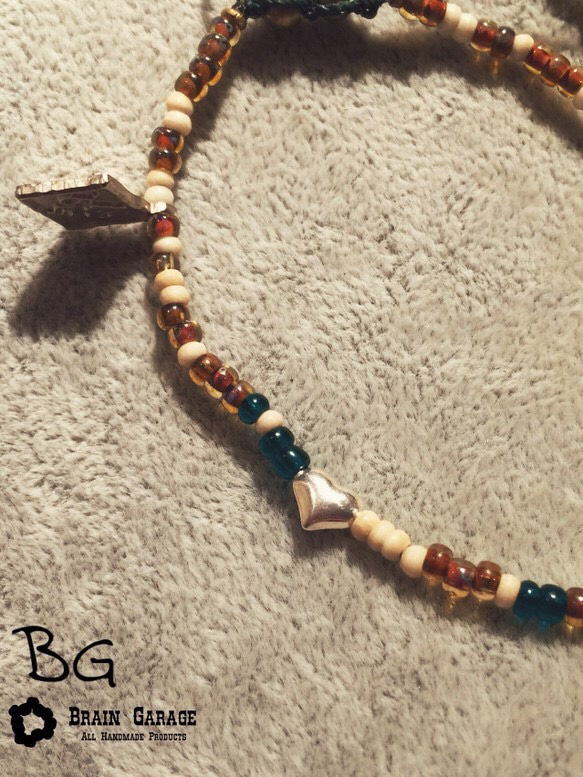 【BG】Grass beads & bone beads bracelet〈BG16B0016W〉レディースブレスレット 1枚目の画像