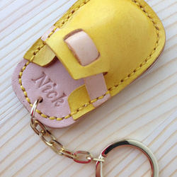 WHAT ELSE 手作皮革 鑰匙圈-勃肯鞋鑰匙圈-黄色-客製化 刻字 植鞣革 集線器 情人節禮物 第1張的照片