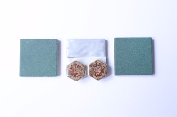 038 Kōrozen popolo Tajimi Mino ware tile 傳統文化項目 Earrings Hexagon 第1張的照片