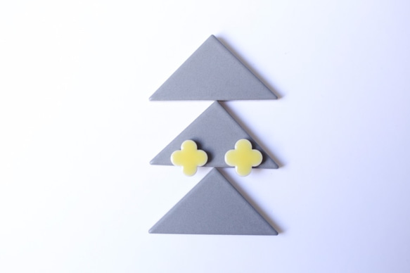 088 Yellow daffodil popolo Tajimi Mino ware tile 傳統文化項目 Earrings 第1張的照片