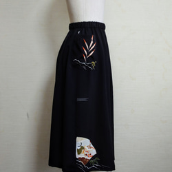 留め袖から作ったスカート 4枚目の画像